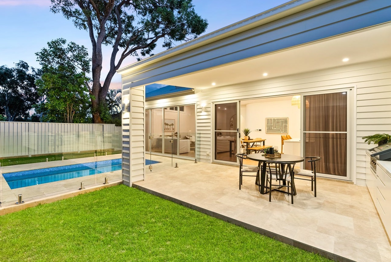 37 Bloomfield, Long Jetty Photo 3